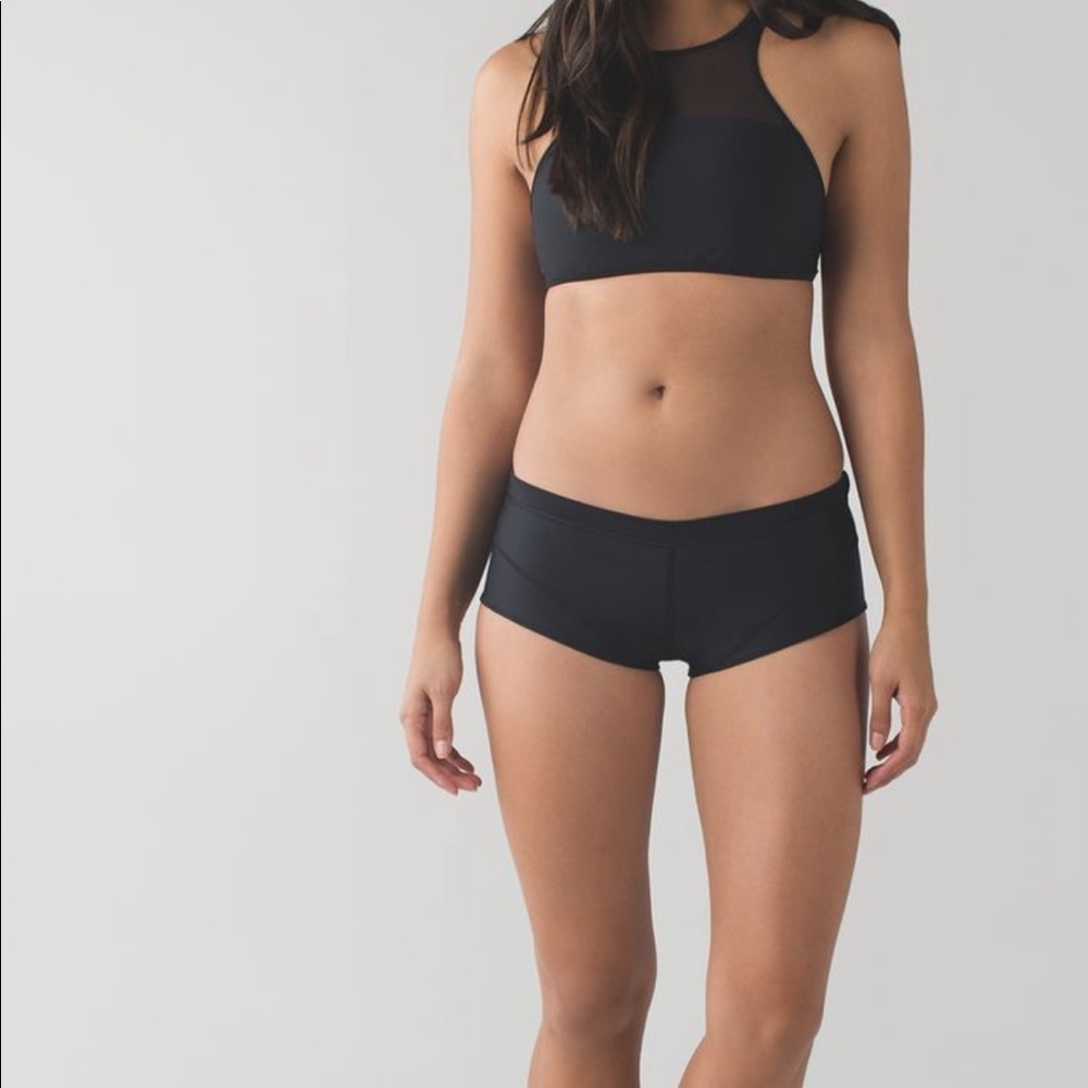 Lululemon size 4 very good condition